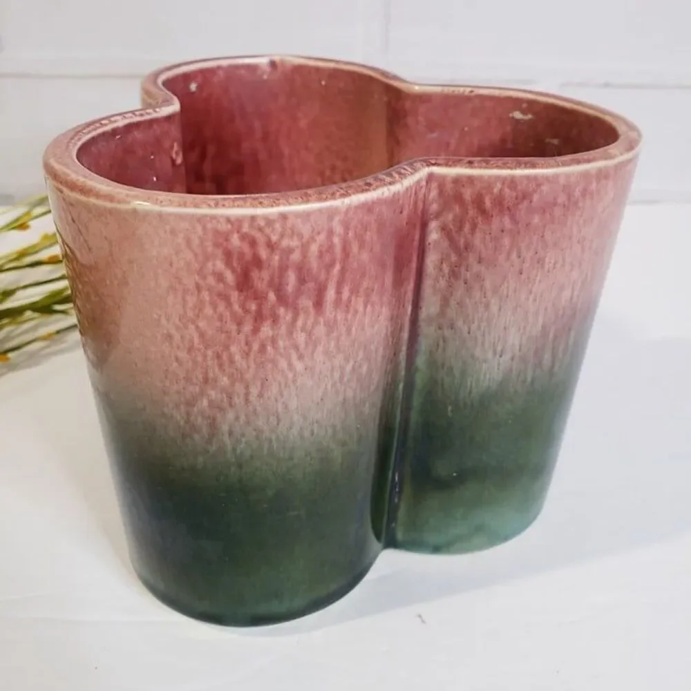VIntage 50s Hull Mauve Pink Moss Green Clover Planter Trefoil Vase Signed